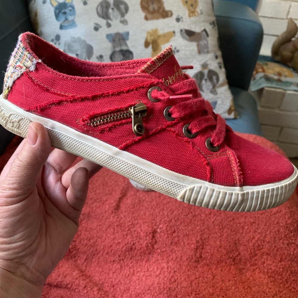 Blowfish Malibu’s Red Lace-Up Sneakers with Zipper Accent - Size:  7 Medium